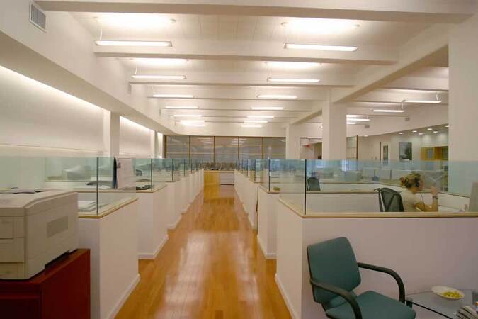 15 W 34th Cubicle Aisle