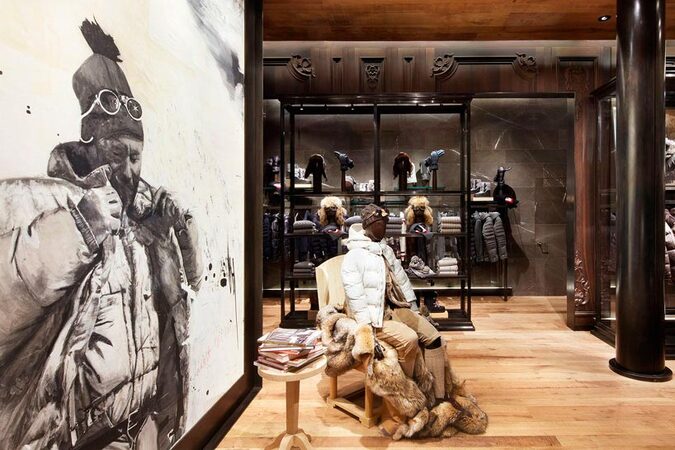 Moncler interior entry