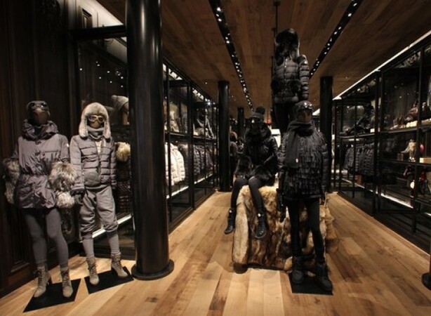 Moncler interior mannequins