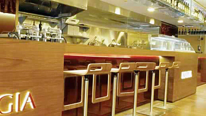 Magia Osteria Italiana bar seating